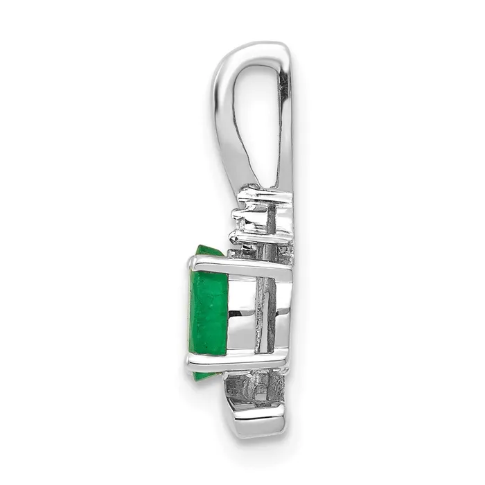 14k White Gold Emerald and Diamond Pendant 07 grams Qgold Necklaces