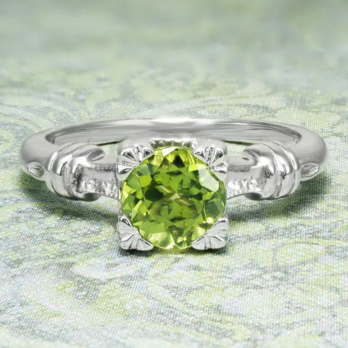Antique Jewelry Mall Rings Art Deco Hearts and Clovers 1 Carat Peridot Solitaire Promise Ring in Sterling Silver