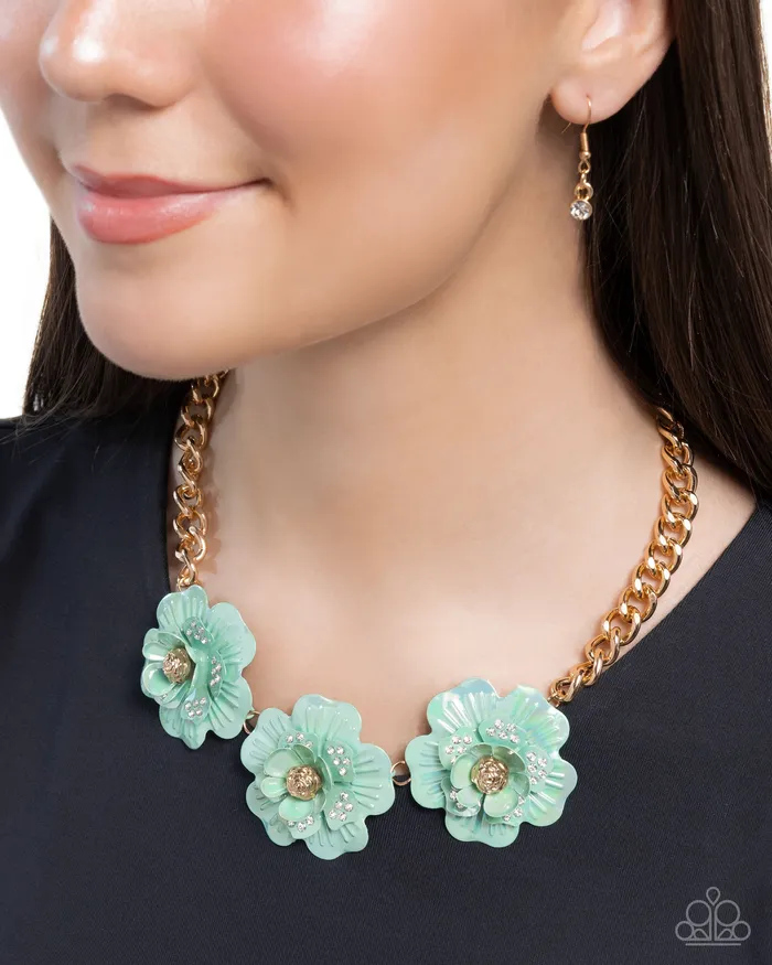Necklaces Gala Genre Green Iridescent Flower Gold Chain Short Necklace Paparazzi Paparazzi Accessories