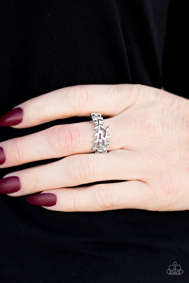 Paparazzi Accessories Rings Paparazzi On the Vine Silver Ring Paparazzi Accessories Rings Paparazzi On the Vine Silver Ring
