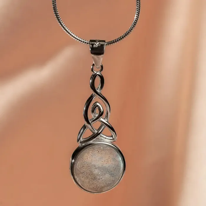 PreStyled Sets Celtic Knot Jewellery Celtic Mother 18K White Gold Moonstone Pendant